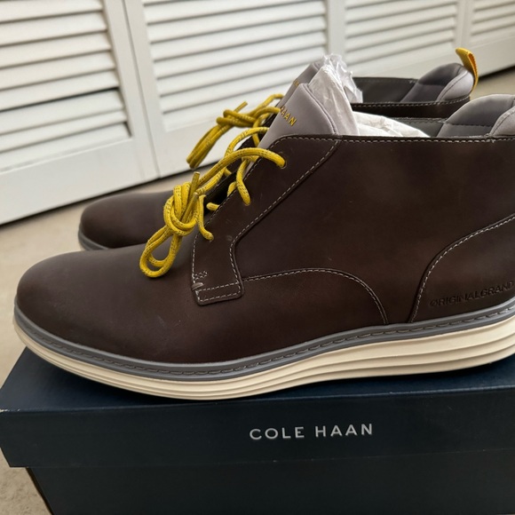 Men’s Waterproof Cole Haan Chukka Boots Size 10 - Picture 3 of 5